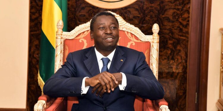 Togo, surcouches de structures de toute sorte et pour quels résultats! Le saupoudrage de pains politiques qui tuent l’espérance d’un take-off économique